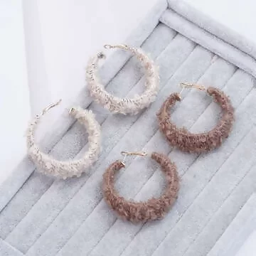 羊羔毛大圓圈&times;吊墜耳勾&times;共二色