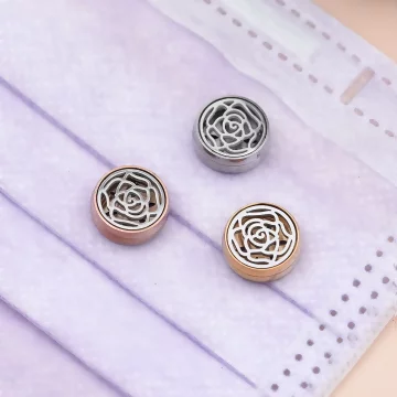 玫瑰花&times;口罩薰香磁釦&times;附八片綿芯&times;共三色
