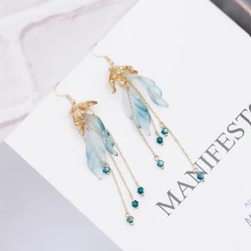 垂簾花瓣&times;吊墜耳勾