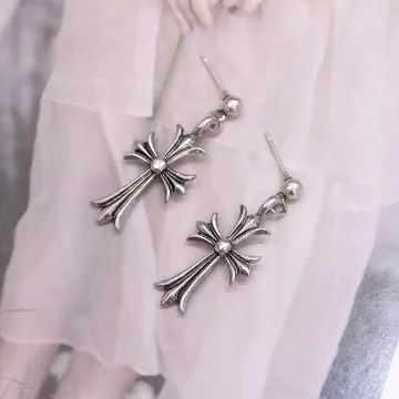 哥德黑十字&times;吊墜耳環