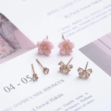 粉晶花朵領結晶鑽&times;三套件耳環組