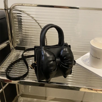 澎澎蝴蝶結小廢包&times;斜背包&times;黑色