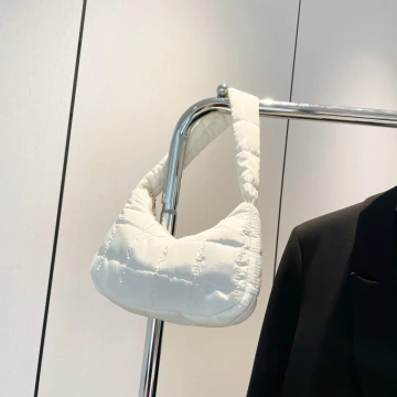 新月空氣包&times;肩背包&times;白色