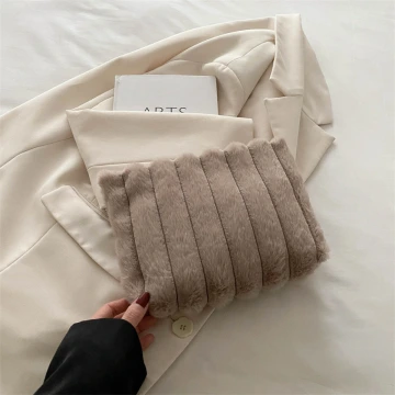 毛絨絨條紋×化妝包×駝色