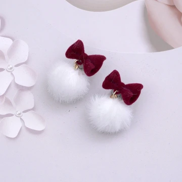 紅絲絨蝴蝶結毛球&times;吊墜耳環