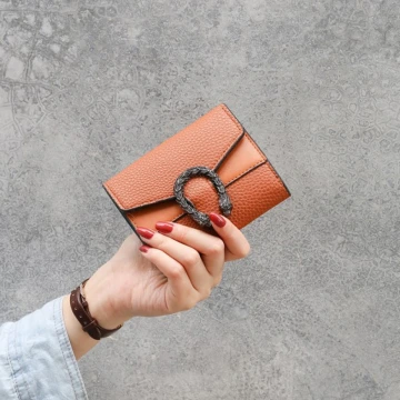 龍紋馬蹄荔枝皮革×三折短皮夾×棕咖