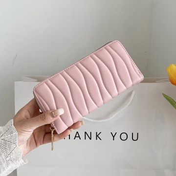 不規則波紋線條&times;拉鍊長皮夾&times;粉紅