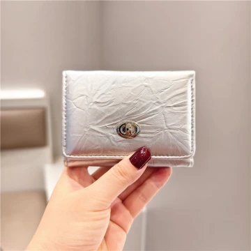 極簡皺紋皮革×三折短皮夾×銀色