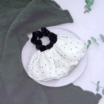 白紗點點蕾絲裙擺&times;大腸髮束