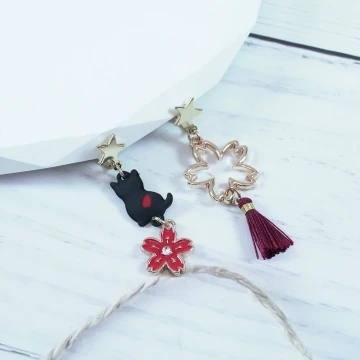 黑貓紅櫻流蘇×不對稱三角耳夾