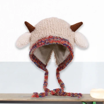 小羊角絨毛&times;毛帽&times;米色