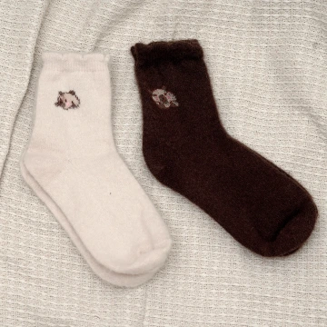 卡皮巴拉毛襪&times;中筒襪&times;二雙套件襪子組&times;暖咖