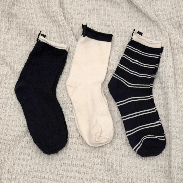 素面條紋後標牌&times;低筒襪&times;三雙套件襪子組