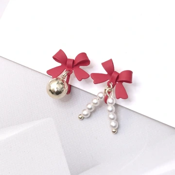 蝴蝶結鈴鐺珍珠串&times;不對稱蚊香盤U型耳夾