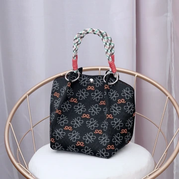 黑色蝶影&times;針織手提袋