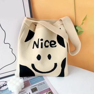 黑白笑臉&times;針織&times;單肩背包