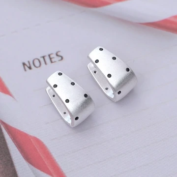 925銀針&times;黑波點點&times;耳扣