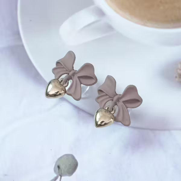 棕咖領結金色愛心×吊墜耳環