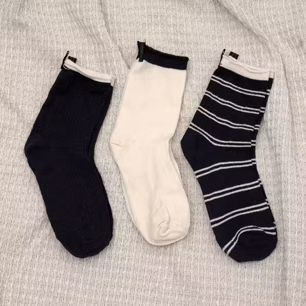 素面條紋後標牌&times;低筒襪&times;三雙套件襪子組