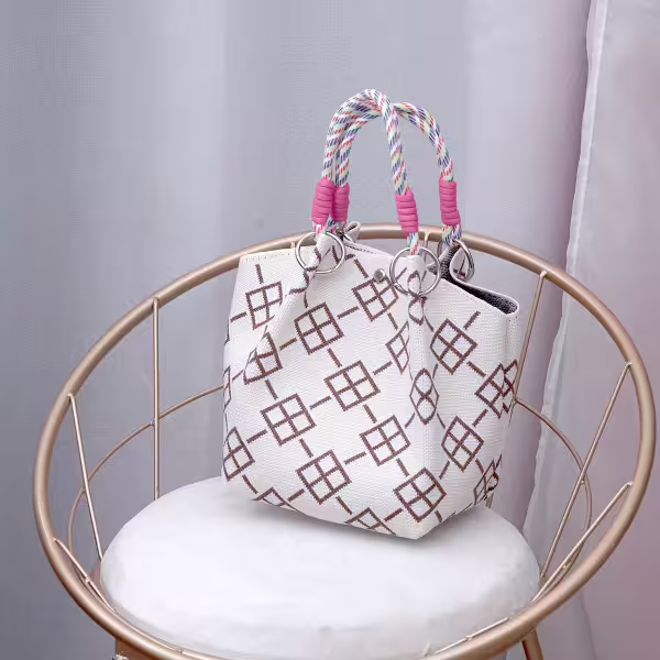 田字線條&times;針織手提袋