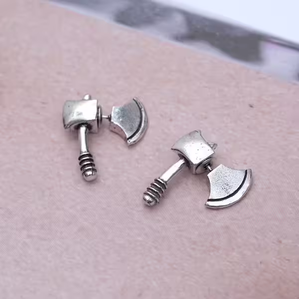 個性復古斧頭&times;後掛式耳環