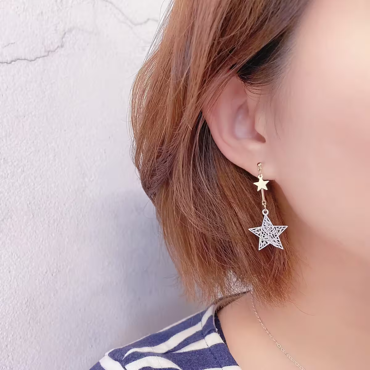 藍星粉月鏤空編織&times;不對稱吊墜耳環-第2張