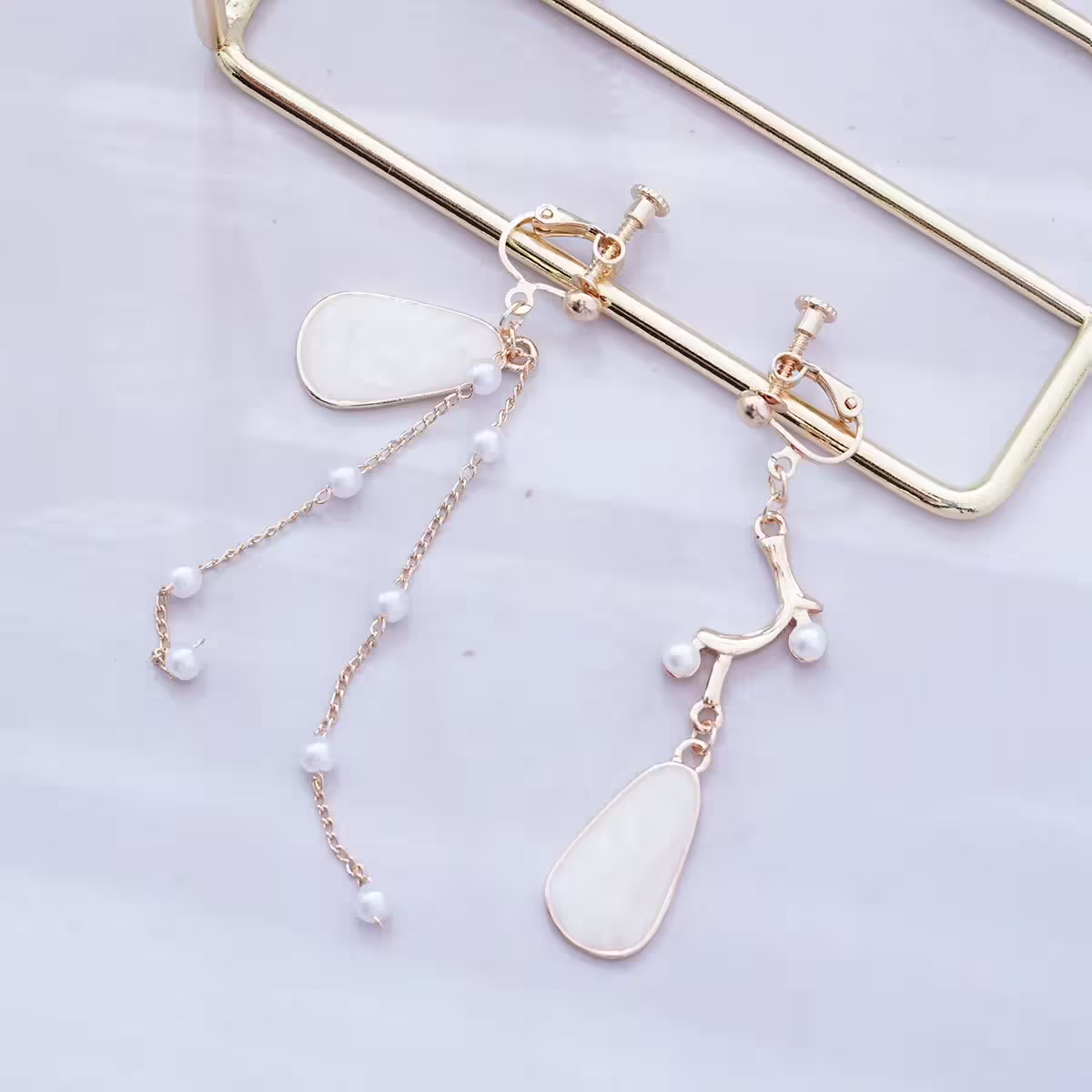 樹枝珍珠乳白水滴×不規則螺旋耳夾-第1張