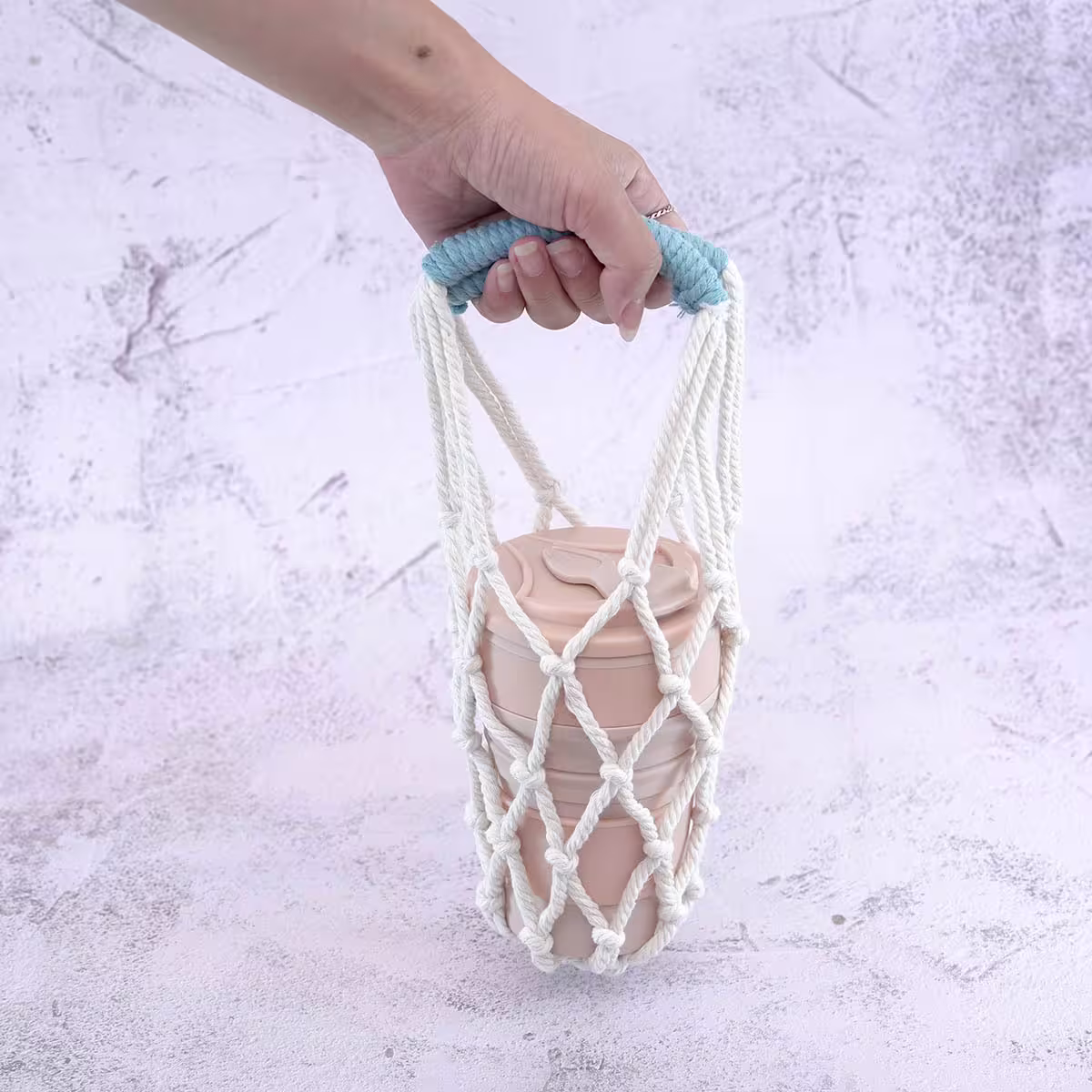 撞色鏤空網編×飲料水瓶提袋×藍白-第3張