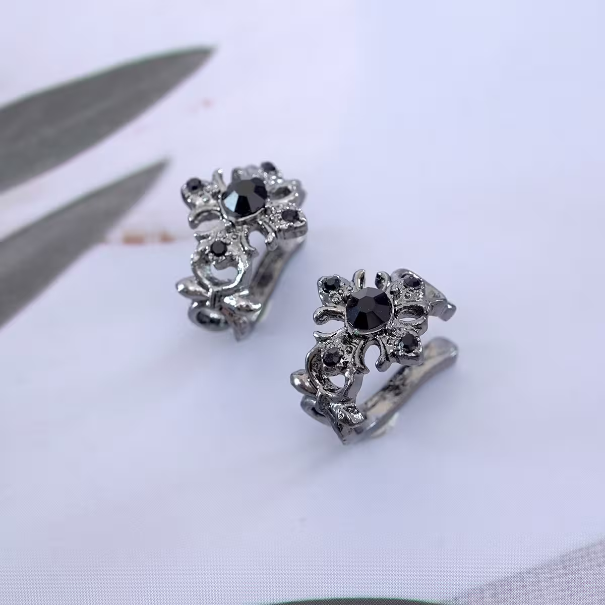 復古黑槍十字花×U型耳骨夾-第2張