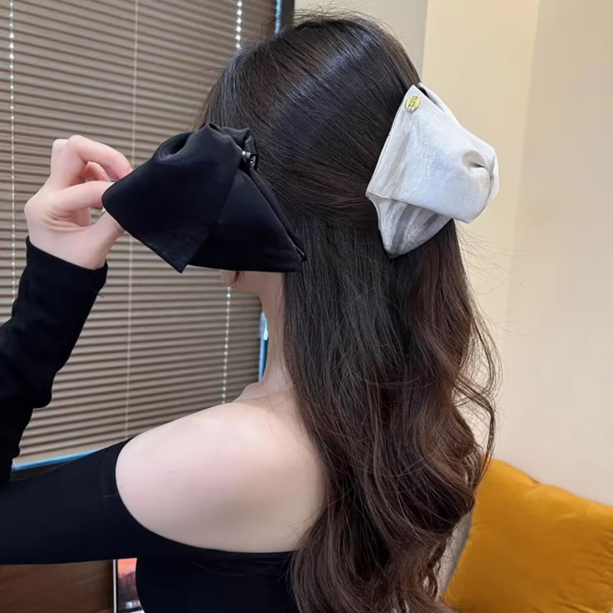 緞面包覆極簡風×鯊魚夾×共二色-第6張