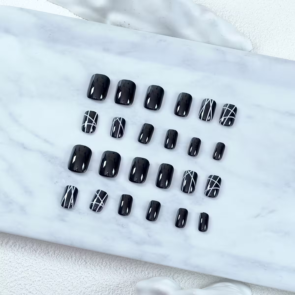 黑色極簡線條亮面×穿戴式手指甲片×二十四入-第2張
