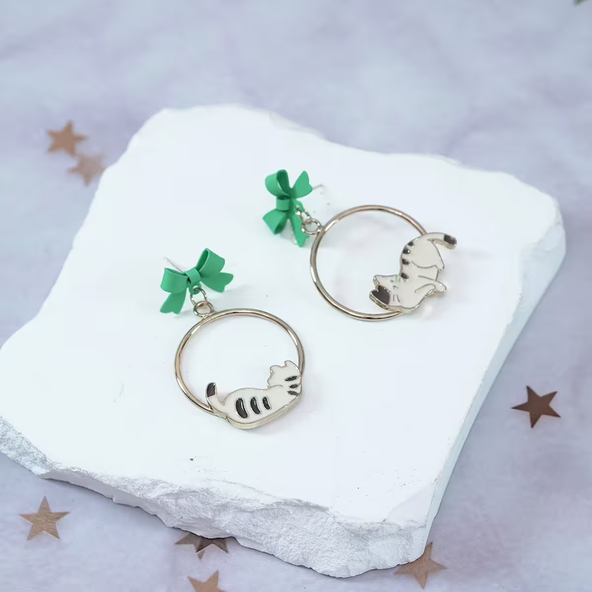 慵懶的貓咪×不對稱吊墜耳環-第2張