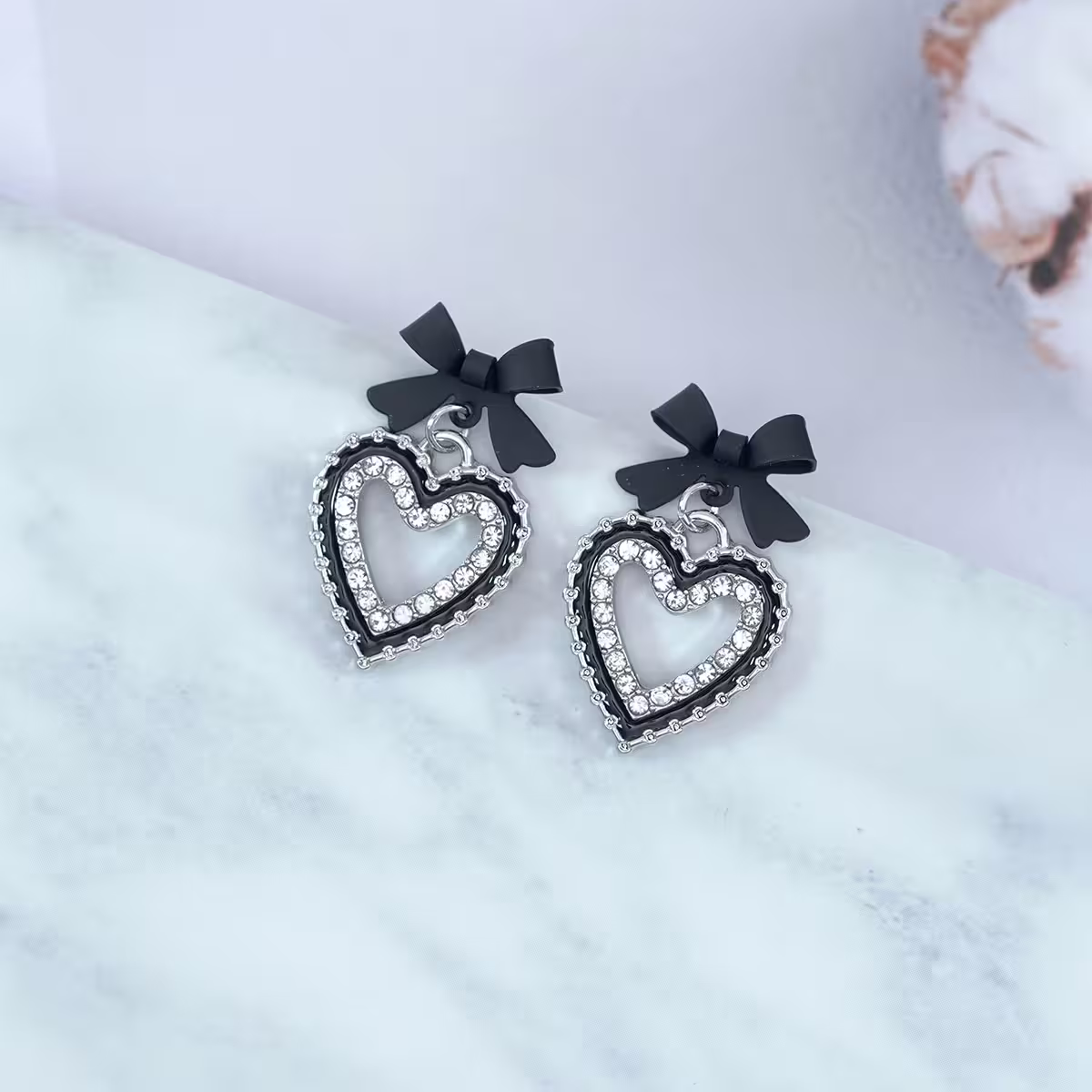 甜酷黑蝴蝶結愛心×吊墜耳環-第1張