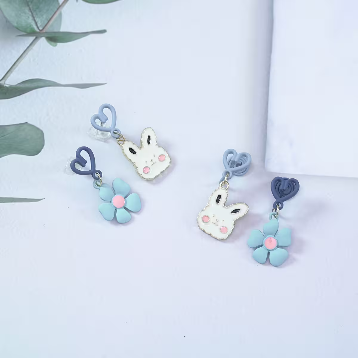 愛心棉花糖兔兔藍花×不對稱吊墜耳環-第4張