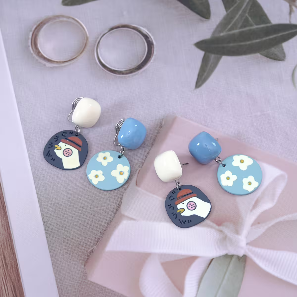 加油鴨藍色小花×不對稱吊墜耳環-第4張