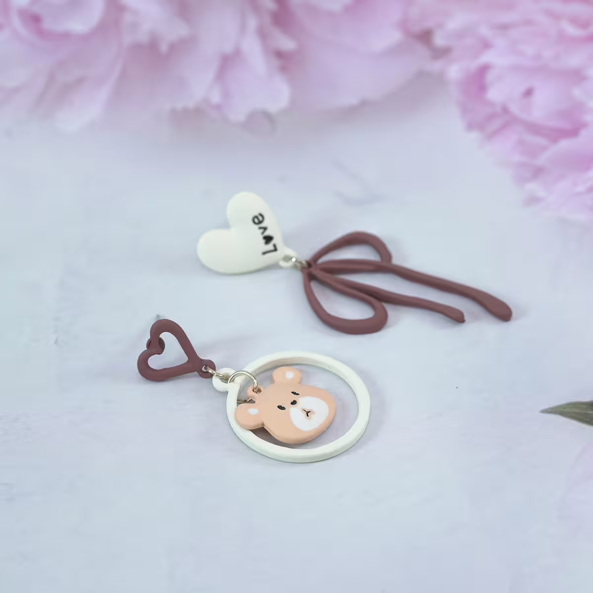 LOVE小熊蝴蝶結×不對稱吊墜耳環-第2張