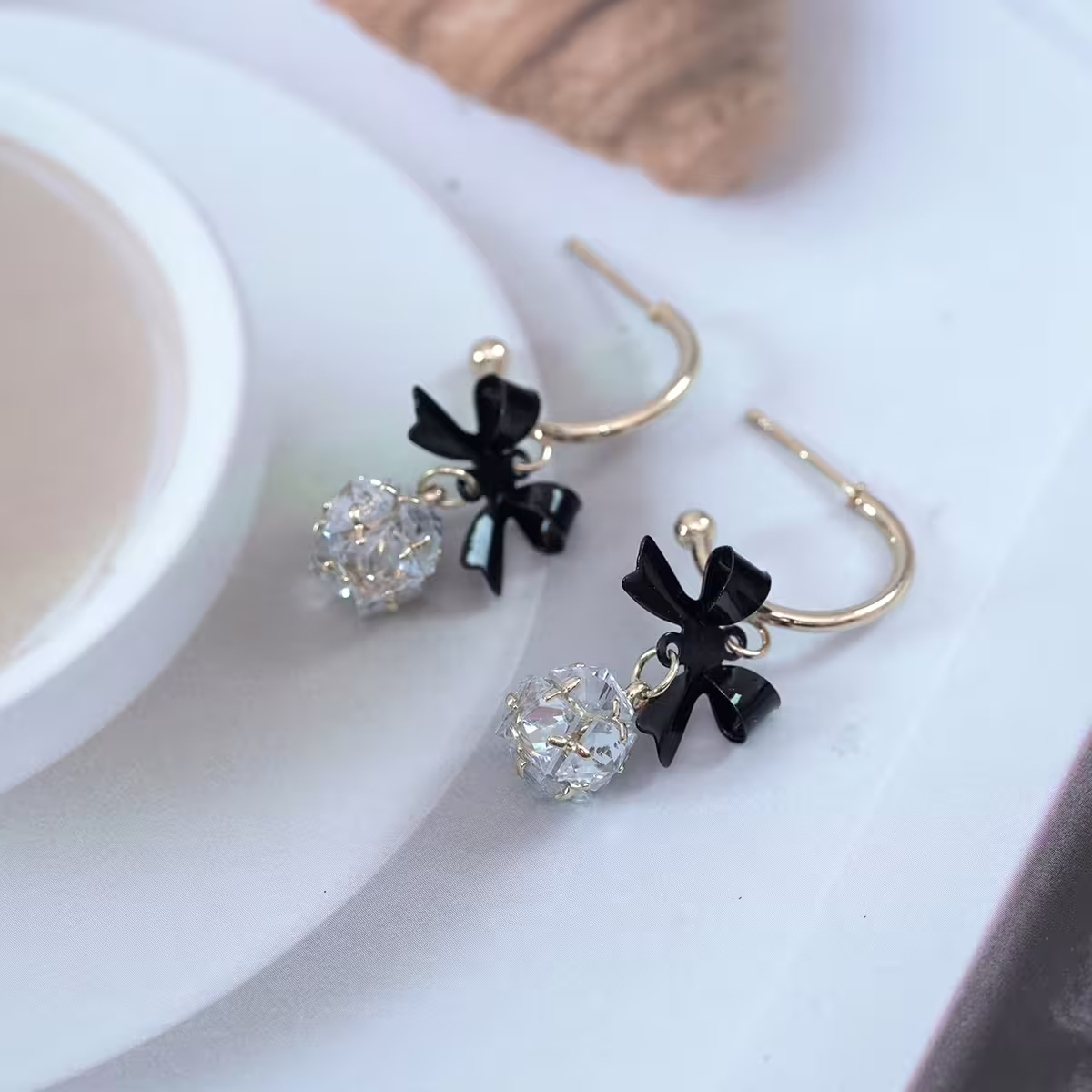 黑領結C字輕奢晶鑽球×吊墜耳環-第3張