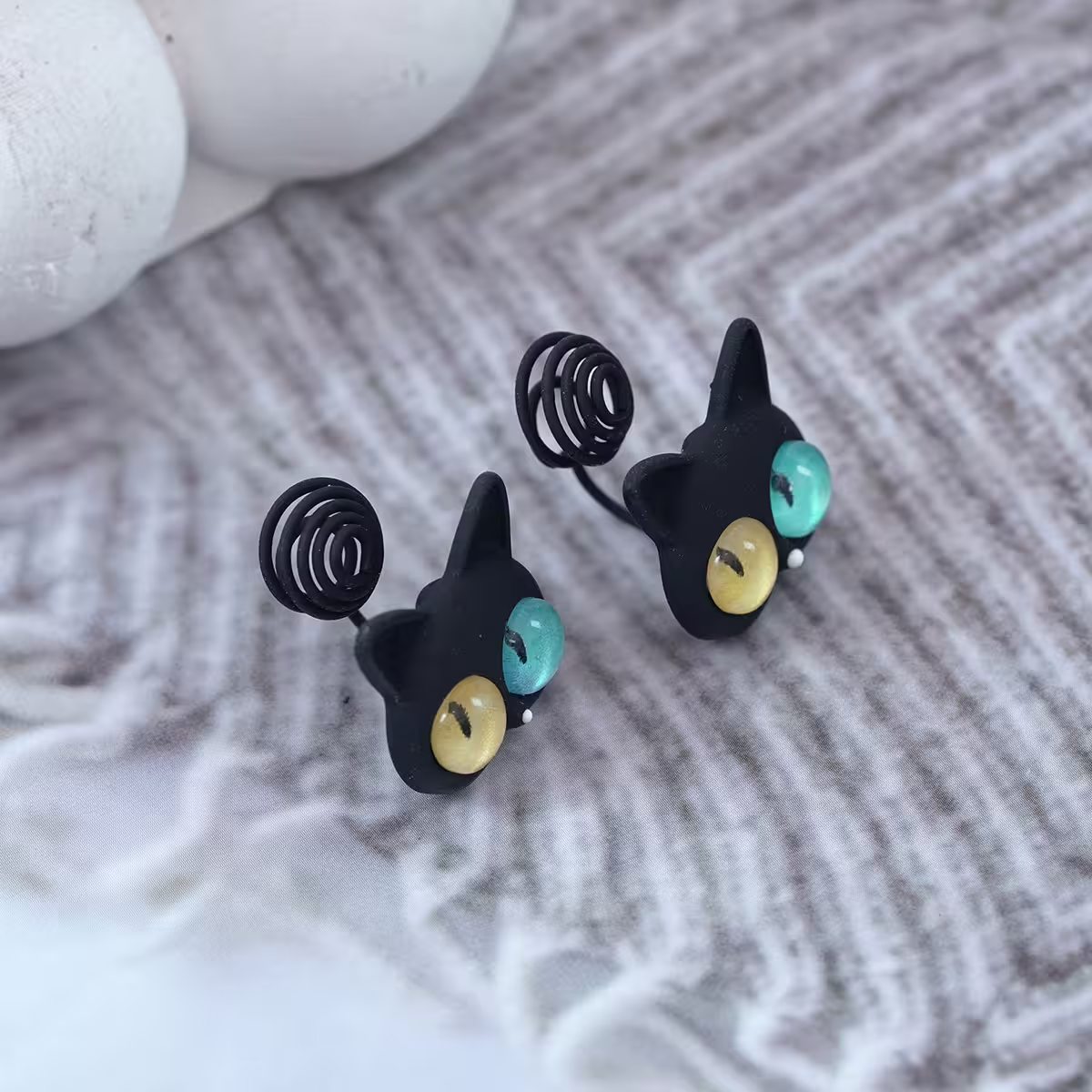 異瞳喵星人×蚊香盤U型耳夾-第3張