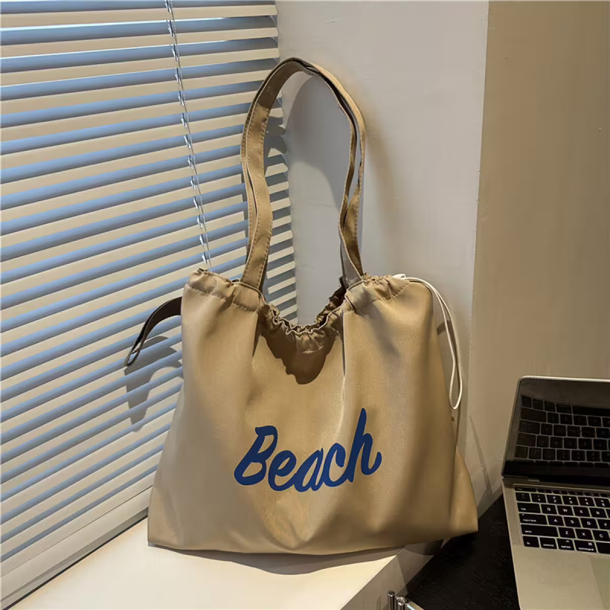 尼龍字母沙灘包×肩背包×卡其-第1張