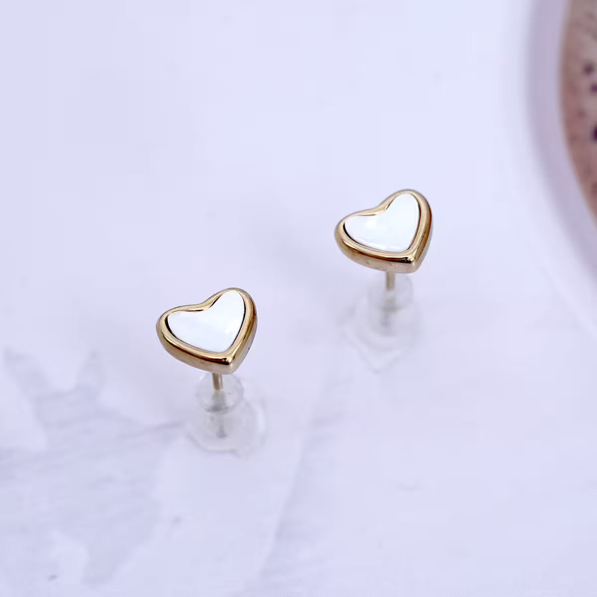 鋼飾×白色愛心×耳釘×金色-第1張