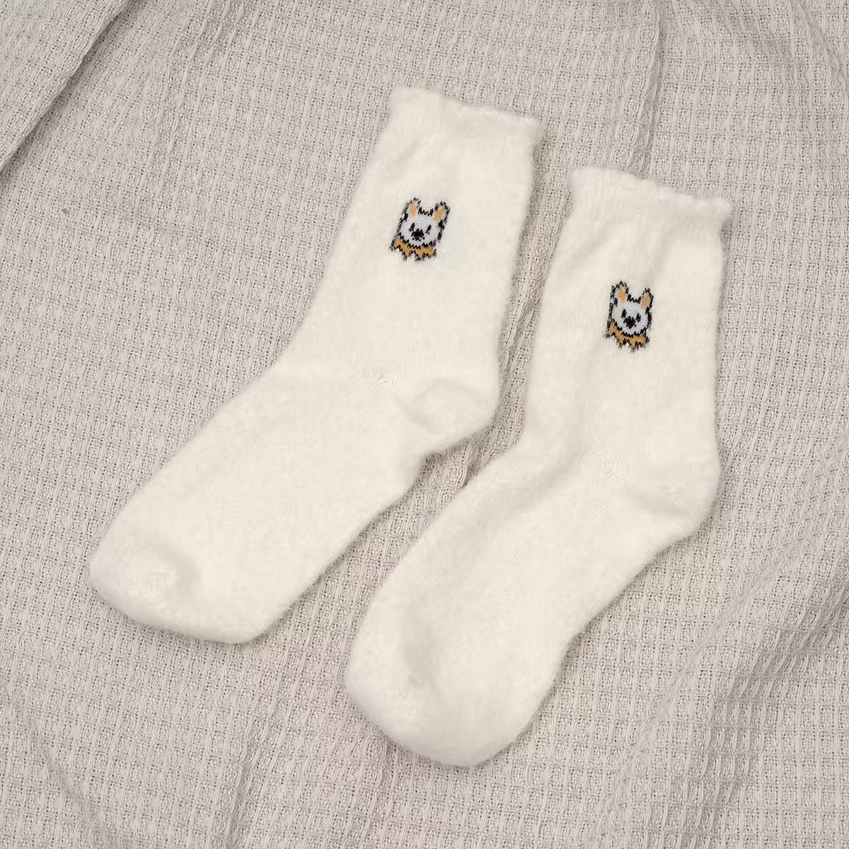 兔貓白色毛襪&times;中筒襪&times;二雙套件襪子組-第3張