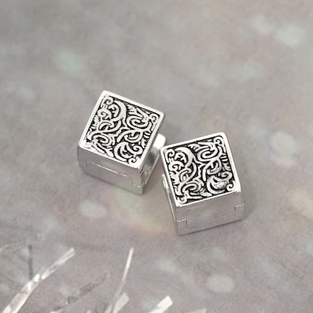 唐草紋方塊&times;耳扣-第1張