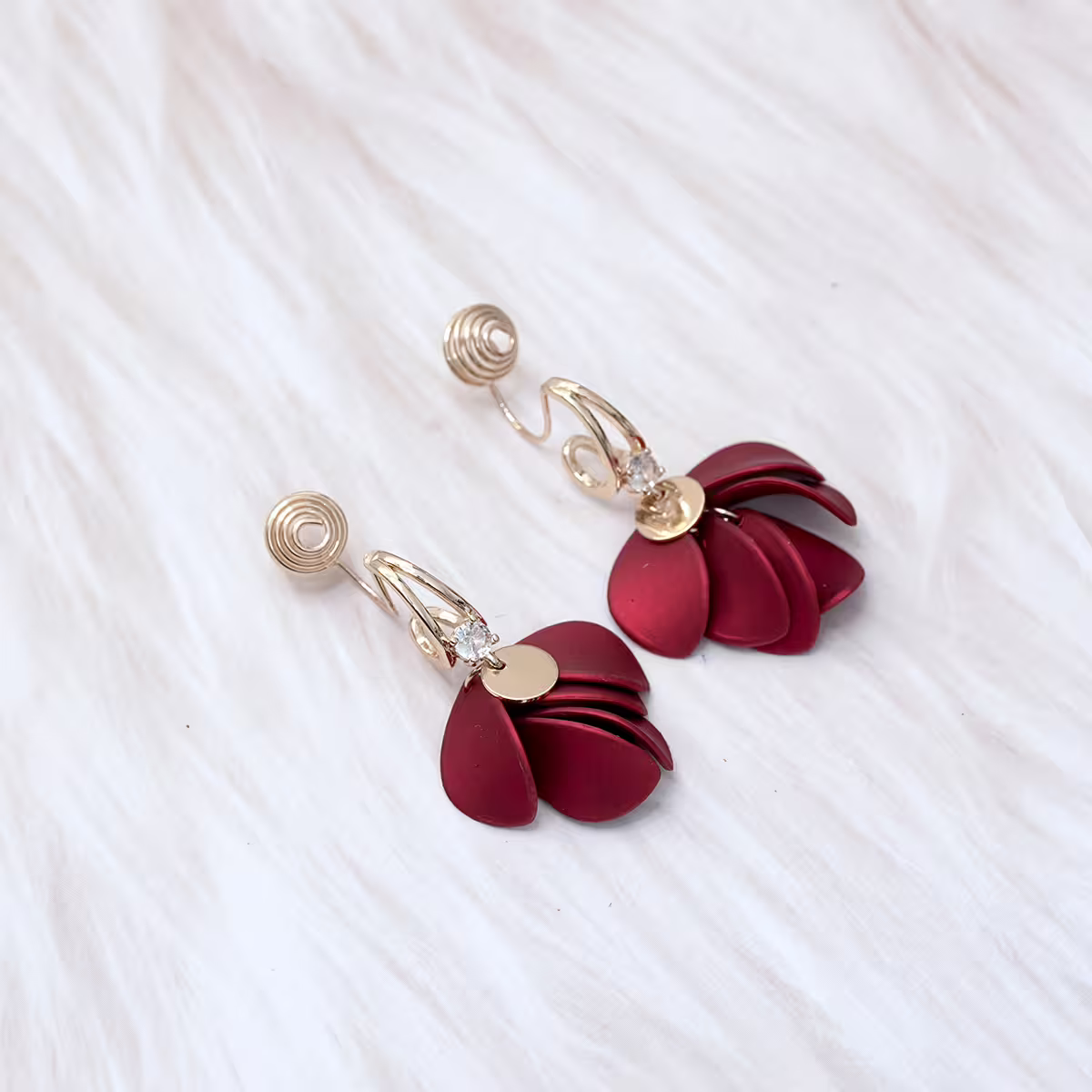 紅色花瓣裙&times;蚊香盤U型耳夾-第2張