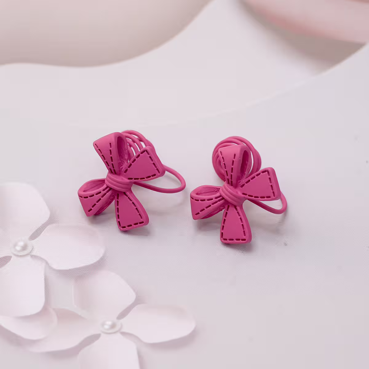 桃紅塗鴉蝴蝶結&times;蚊香盤U型耳夾-第5張