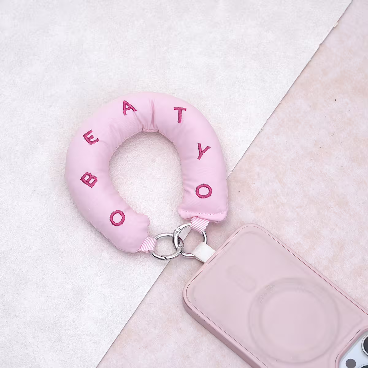 多巴胺澎澎棉字母&times;手機腕帶掛繩&times;粉紅-第2張