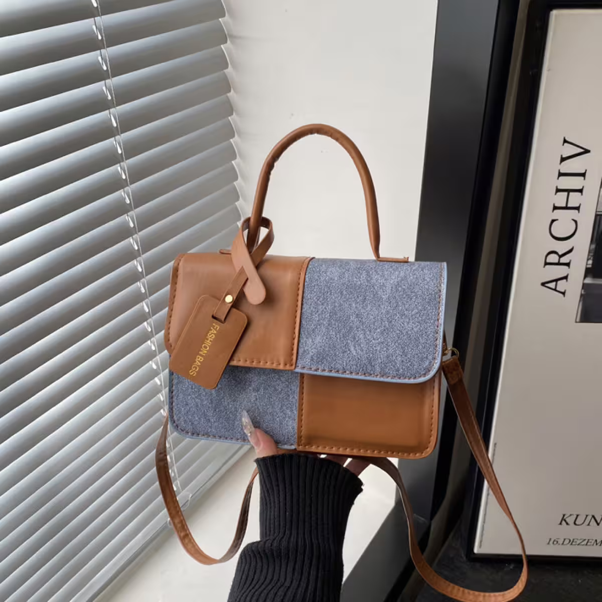 牛仔單寧皮革撞色&times;斜背包&times;棕咖-第1張