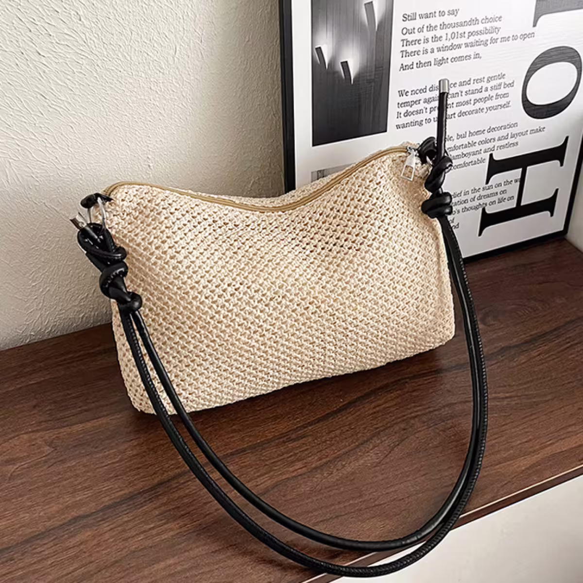 涼夏鏤空草編包&times;可調式斜背包&times;黑色-第1張