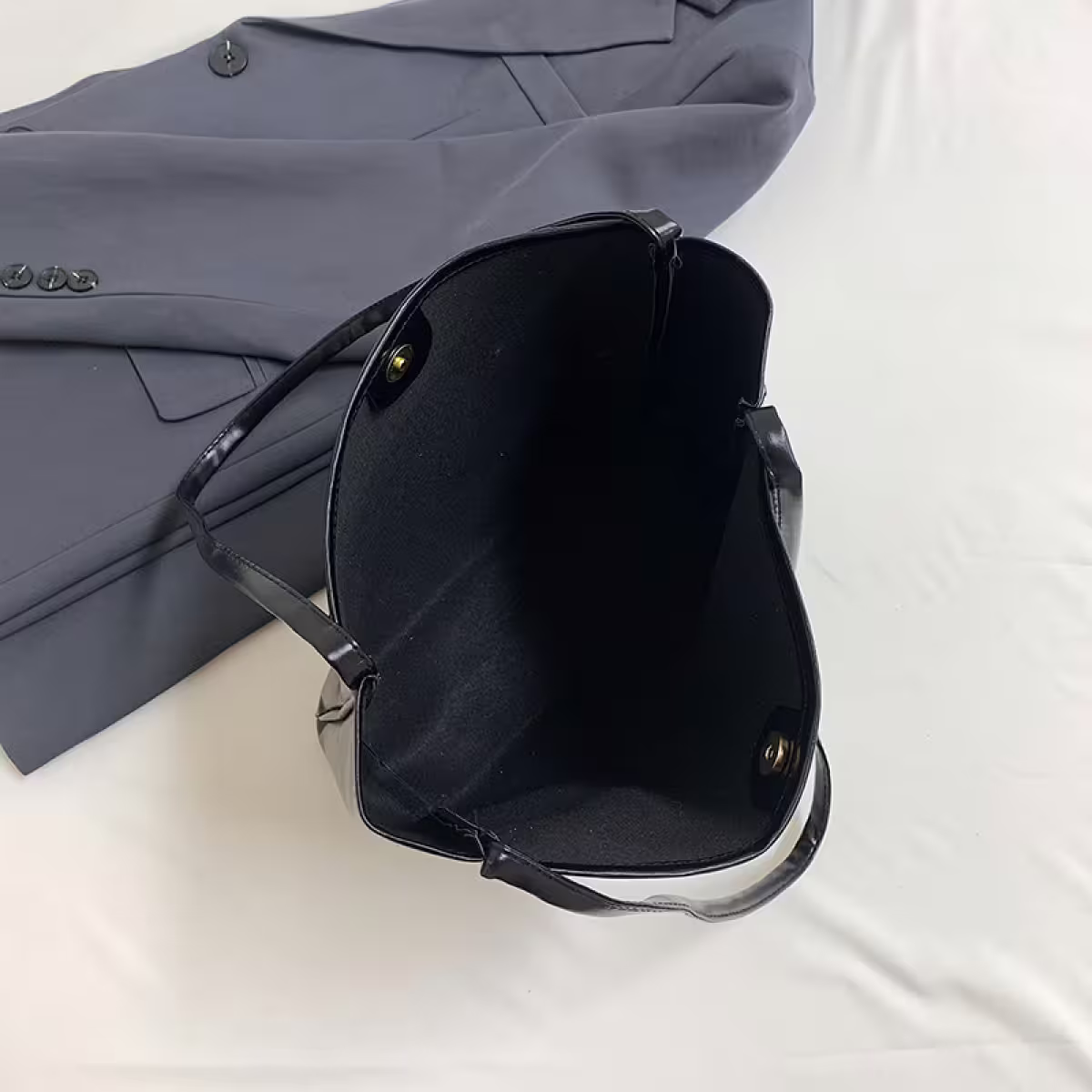 日常皮革素面&times;肩背包&times;黑色-第2張