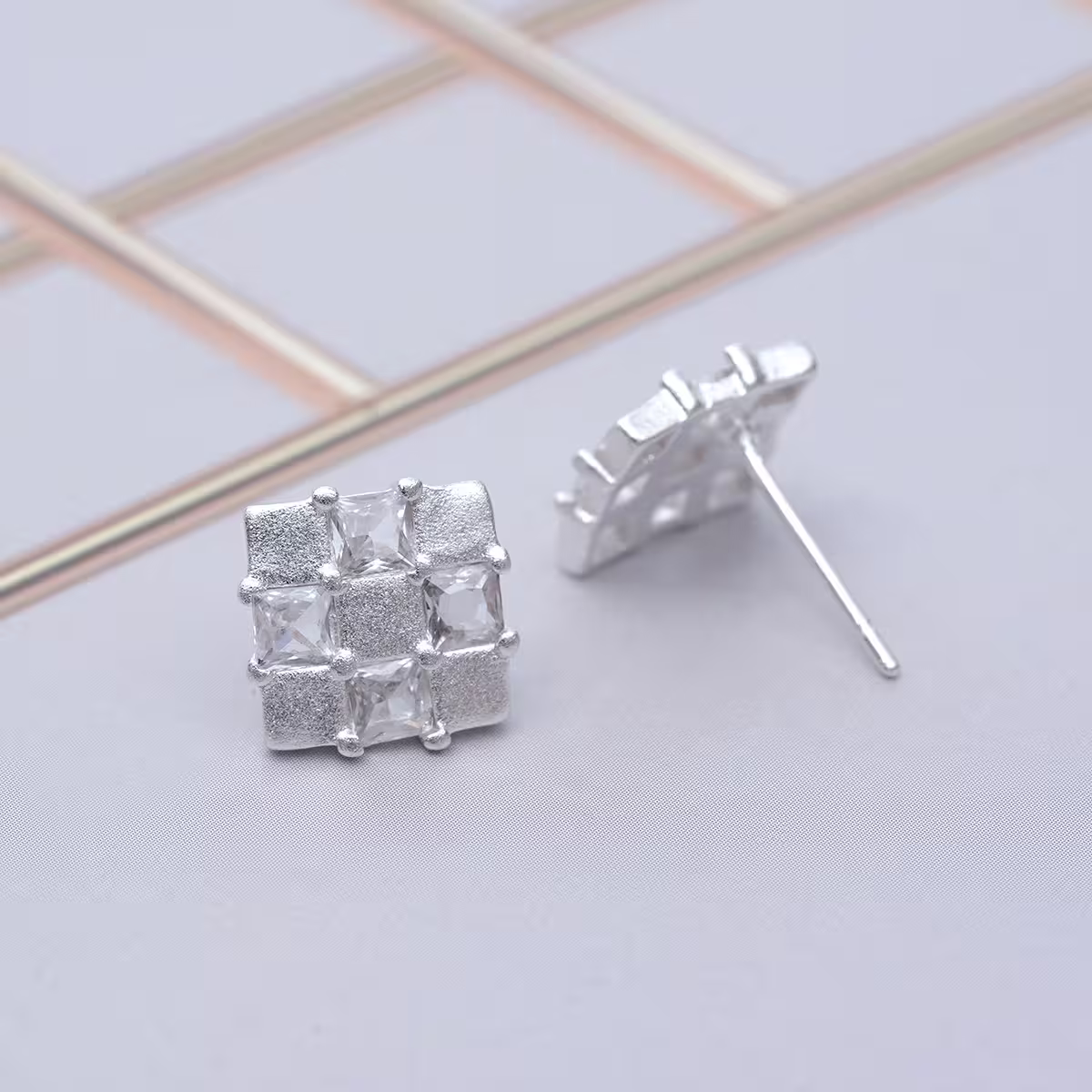 925銀針&times;棋盤晶鑽格紋&times;耳針-第3張