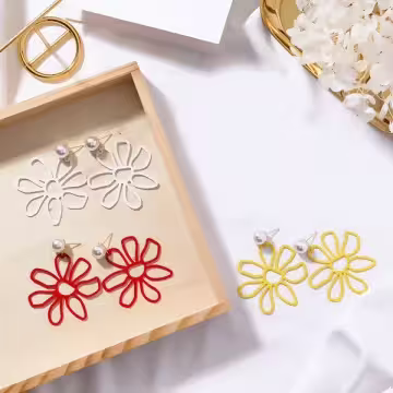 珍珠鏤空大花瓣×吊墜耳環×潔白